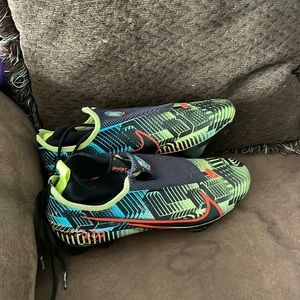 Size 8.5, Nike football/soccer cleats